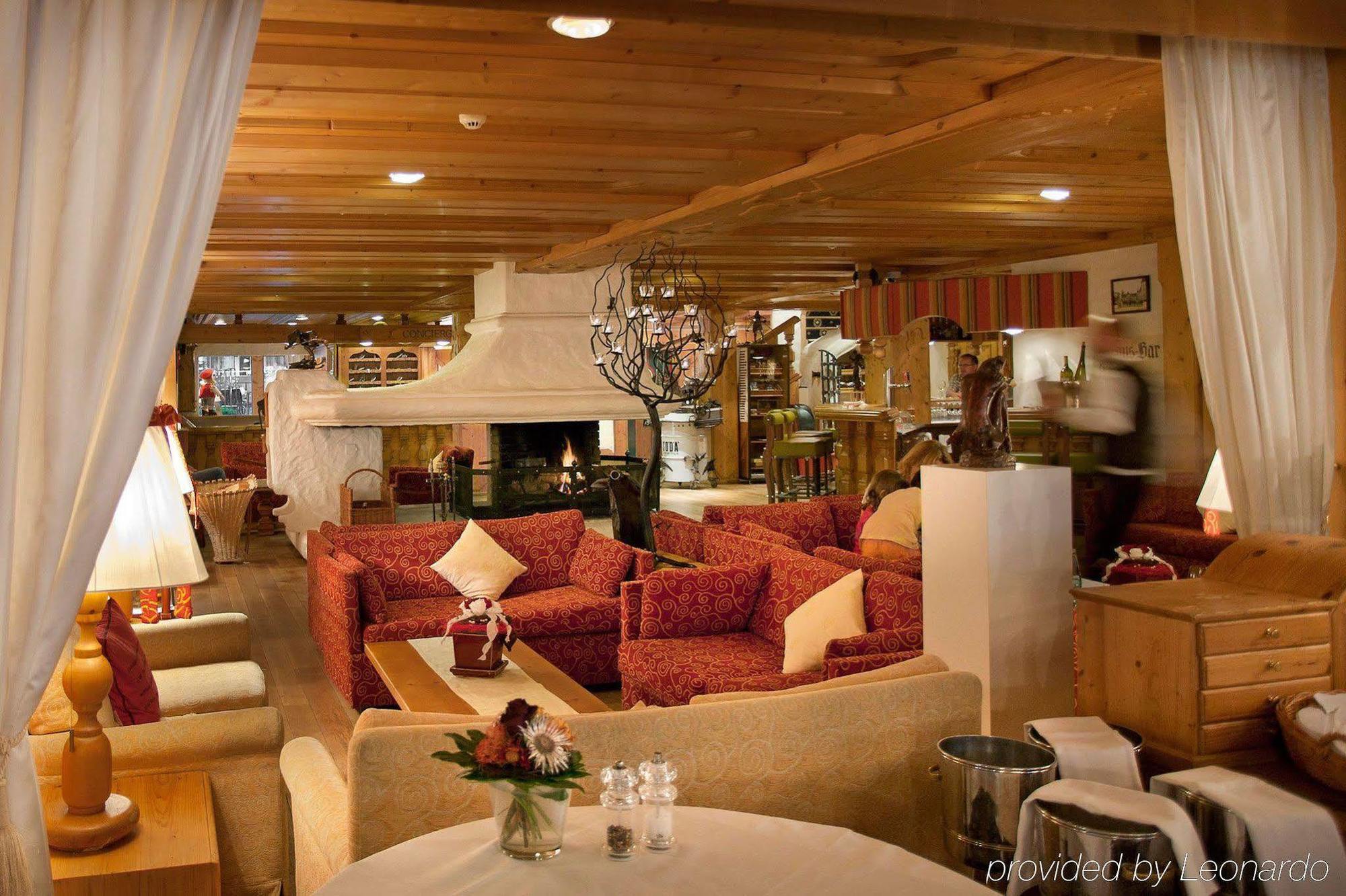Walliserhof Grand-Hotel & Spa Relais & Chateaux Зас-Фе Ресторан фото